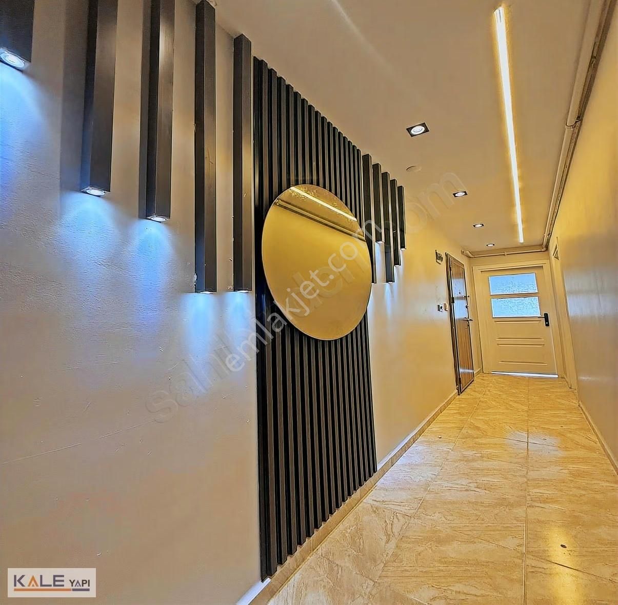 Bahçeşehire Komşu Tek Daire Üzeri Satılık 2+1 - Görsel 4