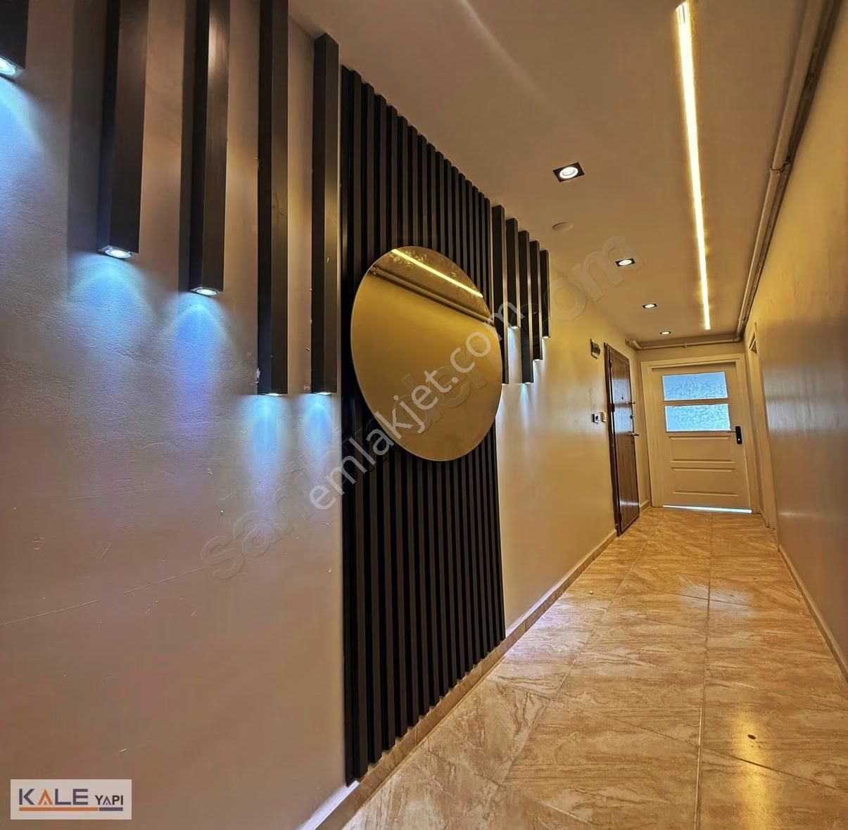 Bahçeşehire Komşu Tek Daire Üzeri Satılık 2+1 - Görsel 3