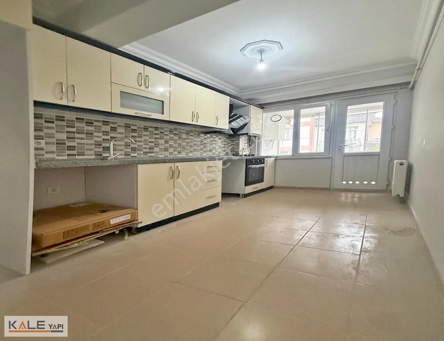 Avcılar Cihangirde Acil Satılık 2+1 Arakat