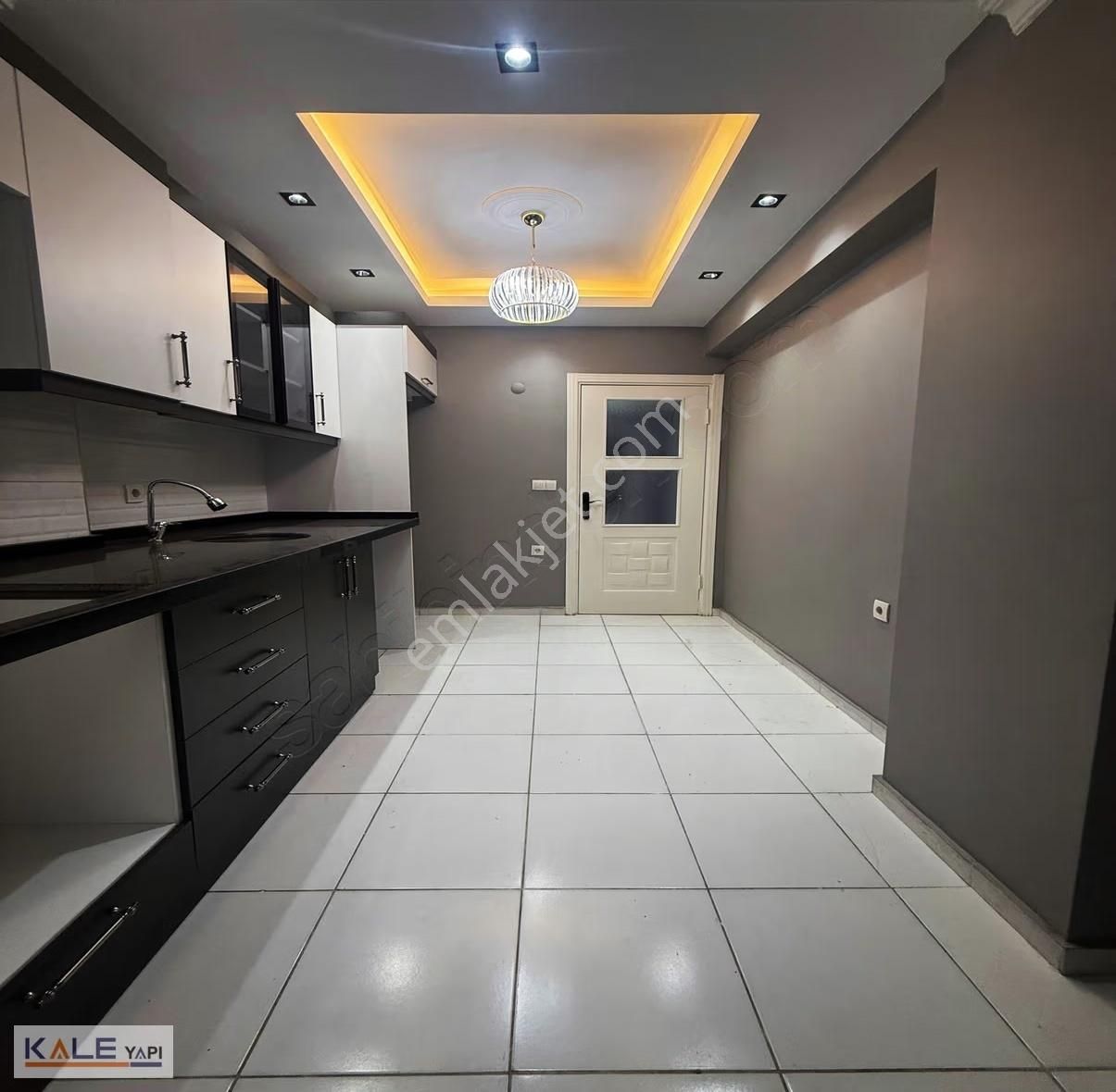 Bahçeşehir Lokasyonunda Yatırıma Uygun Satılık 3+1 - Görsel 21