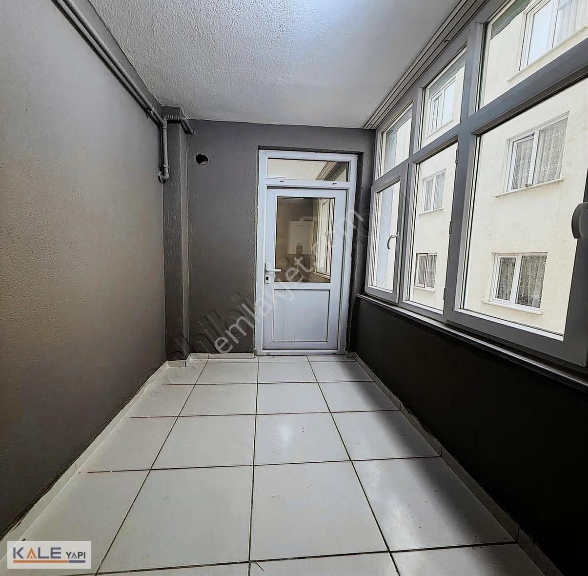 Bahçeşehir Lokasyonunda Yatırıma Uygun Satılık 3+1 - Görsel 23