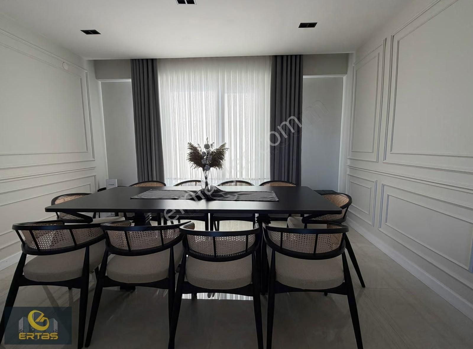 Özenle Tasarlanmış Muhteşem Villa - Görsel 13