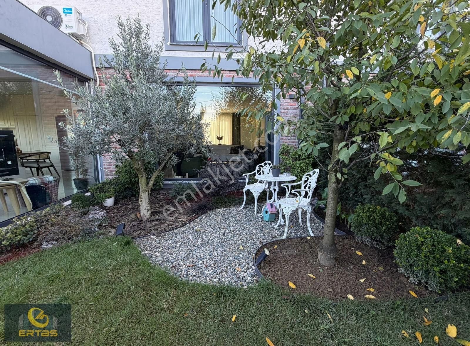 Özenle Tasarlanmış Muhteşem Villa - Görsel 5