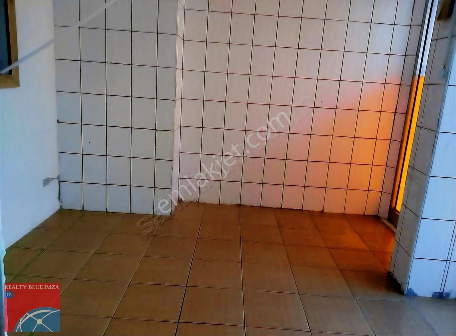 Çekmeköy Mehmetakifte Dükkan Depo Giriş Kat - Görsel 2