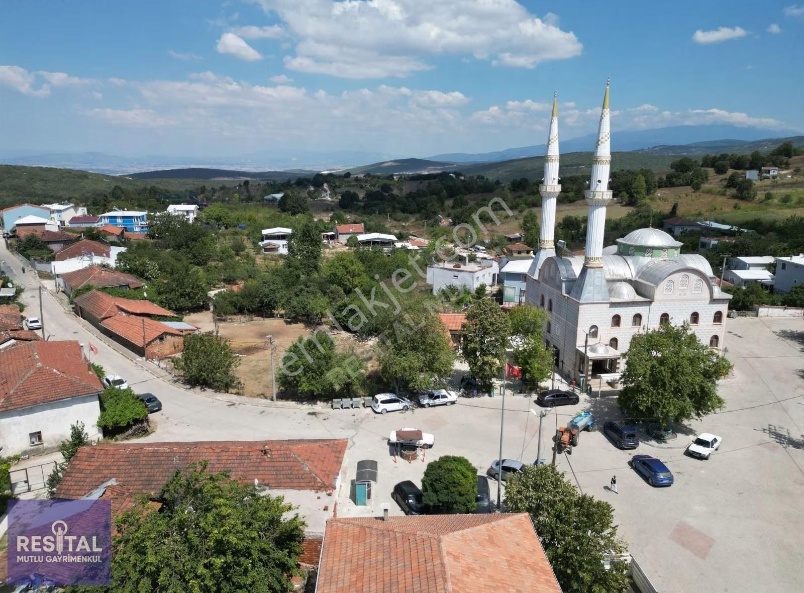 Rs Mutlu Maksempınar Köyiçi Suyu Olan 841 M2 Villa İmarlı Arsa - Görsel 3