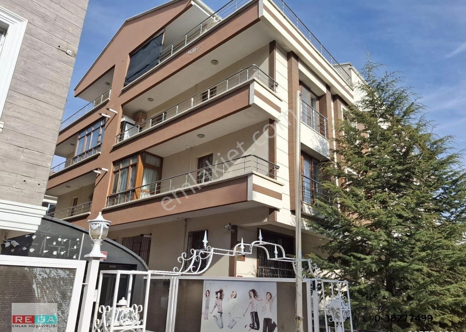 Acil Gazi Mahallesi Şenol Caddesinde Geniş Ferah 3+1 100m2 Yüksek Giriş Dubleks Satılık Daire - Görsel 2