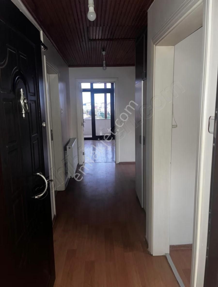 Pendik Esenler'de Ahşap Detaylı Şık Çatı Katı 2+1 Kiralık Daire - Görsel 23