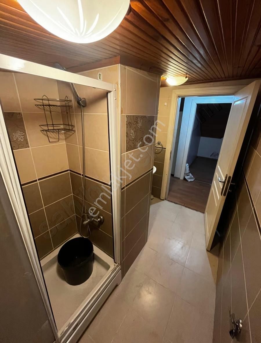 Pendik Esenler'de Ahşap Detaylı Şık Çatı Katı 2+1 Kiralık Daire - Görsel 18