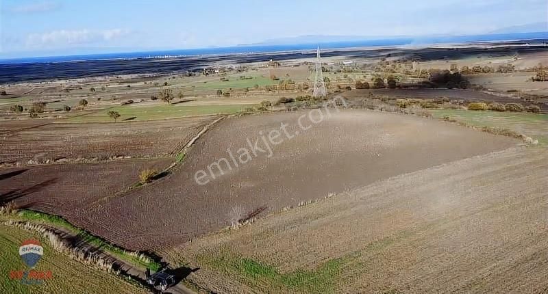 Çanakkale Biga Koruoba Köyünde Deniz Manzaralı Tarla