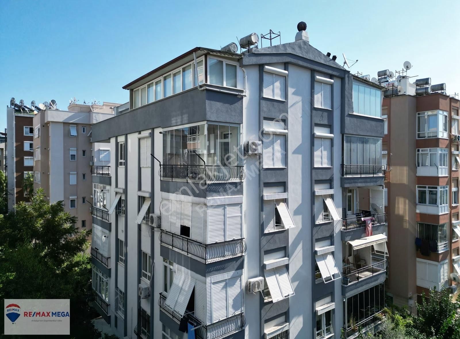 Altınkum'da Denize 700m Park Manzaralı Masrafsız 2+1 Daire - Görsel 22