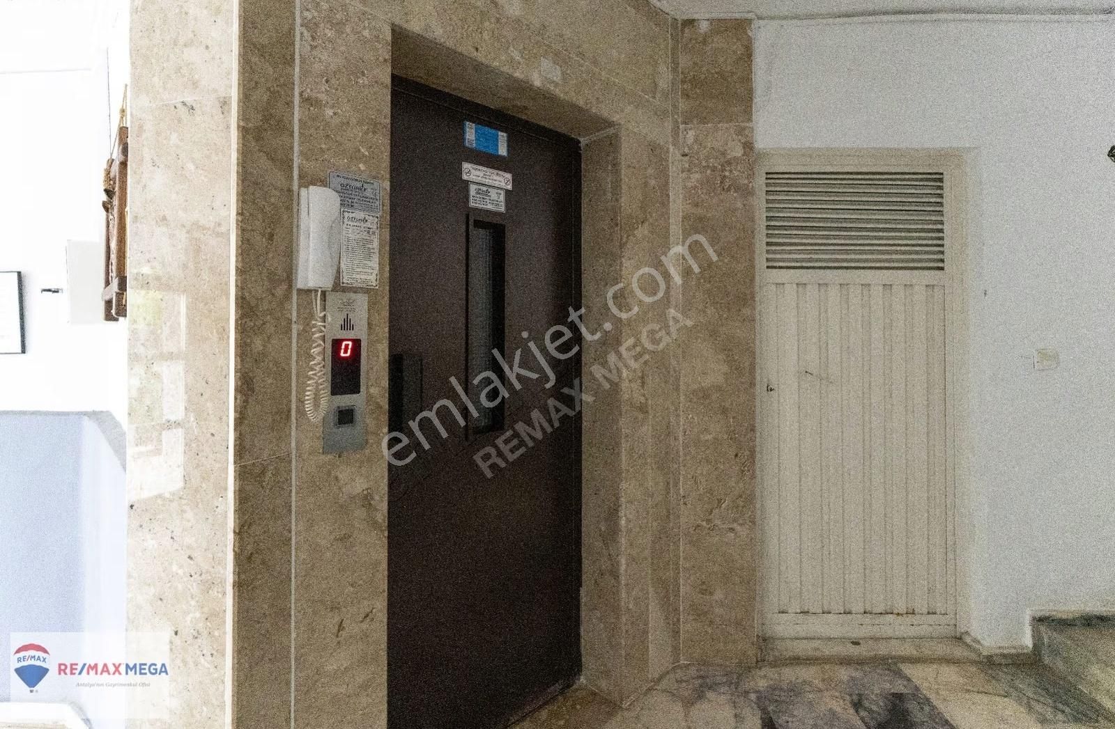 Konyaaltında Deniz-üniversite Arasında Eşsiz Konum Satılık Daire - Görsel 14