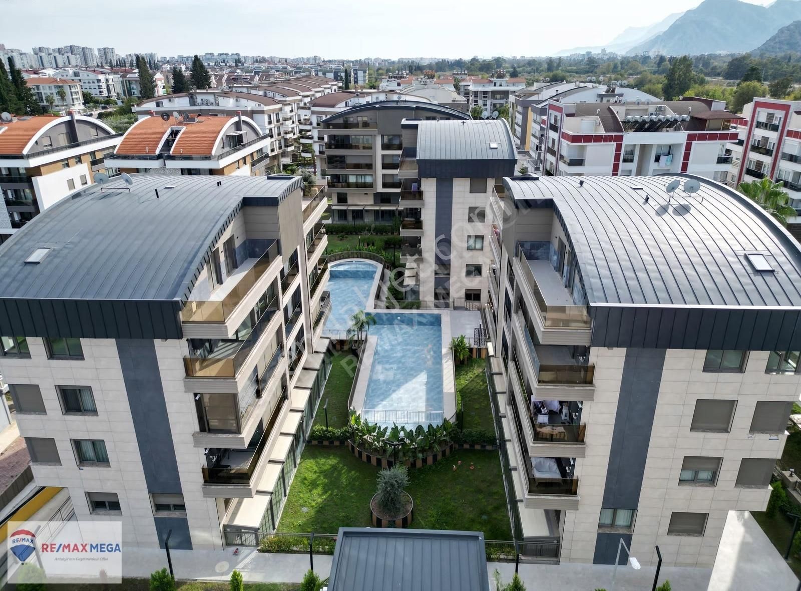 Yasemin Uncalı Konaklarında Sıfır 3+1 Bahçe Dubleksi Daire