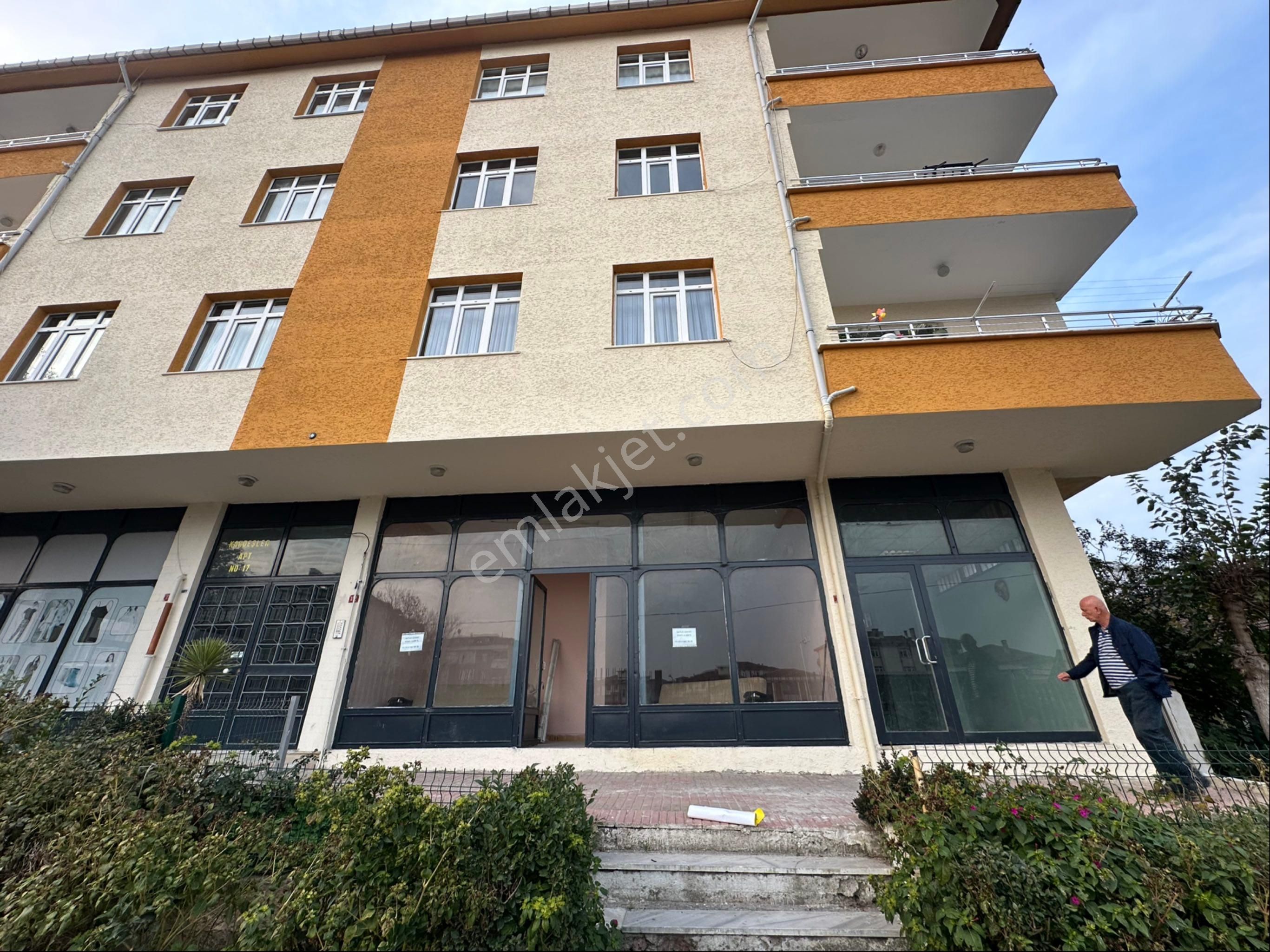 Samandıra Merkezde 150 M2 Kiralık Dükkan - Görsel 4