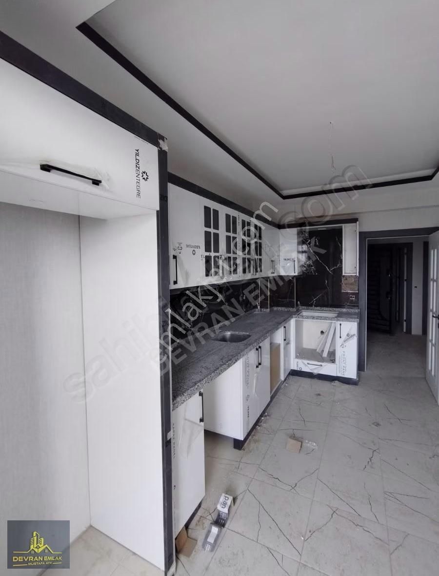 Yaylapınar'da Mükemmel Konumda Satılık 3+1 Ultra Lüks Daire - Görsel 16
