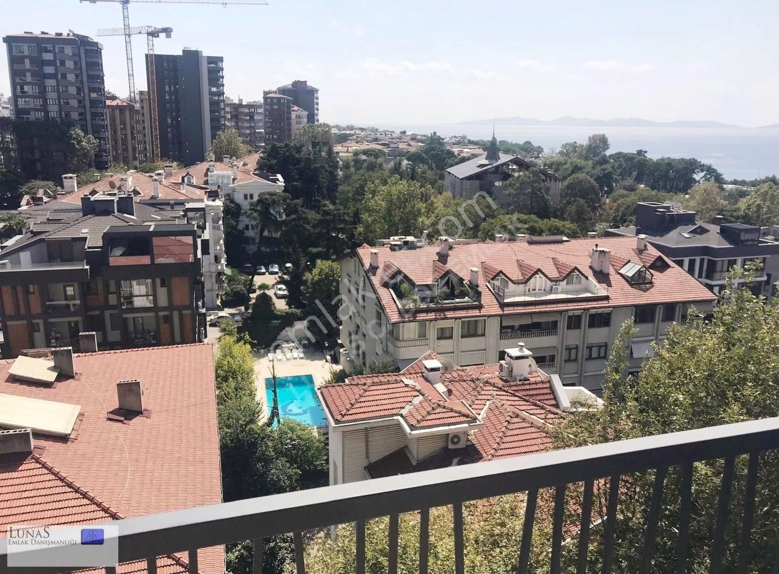 Lunas'dan Fb Sahil'de Deniz Manzaralı Balkonlu 3+1 105 M2 Net