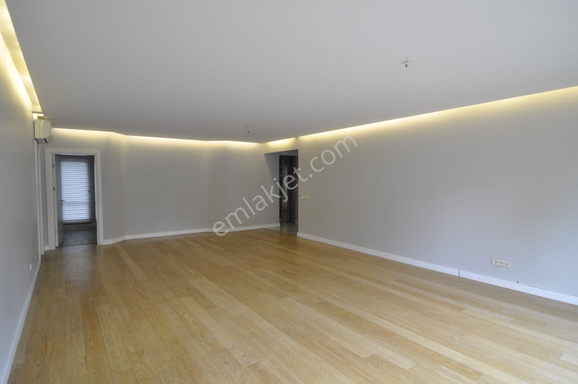 Pyramıd'den Bosphorus City 1.sıra Eşsiz Konumlu 4+1 Yalı Dairesi - Görsel 3