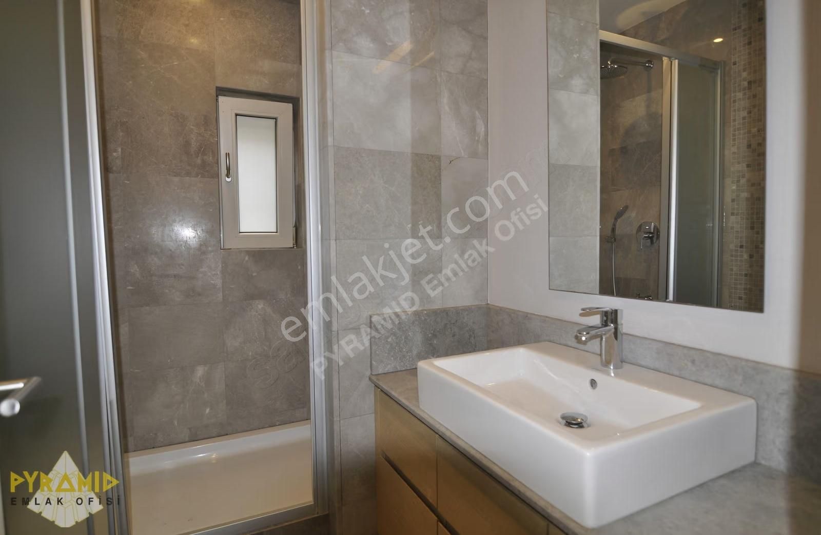 Pyramıd'den Bosphorus City 1.sıra Eşsiz Konumlu 4+1 Yalı Dairesi - Görsel 12