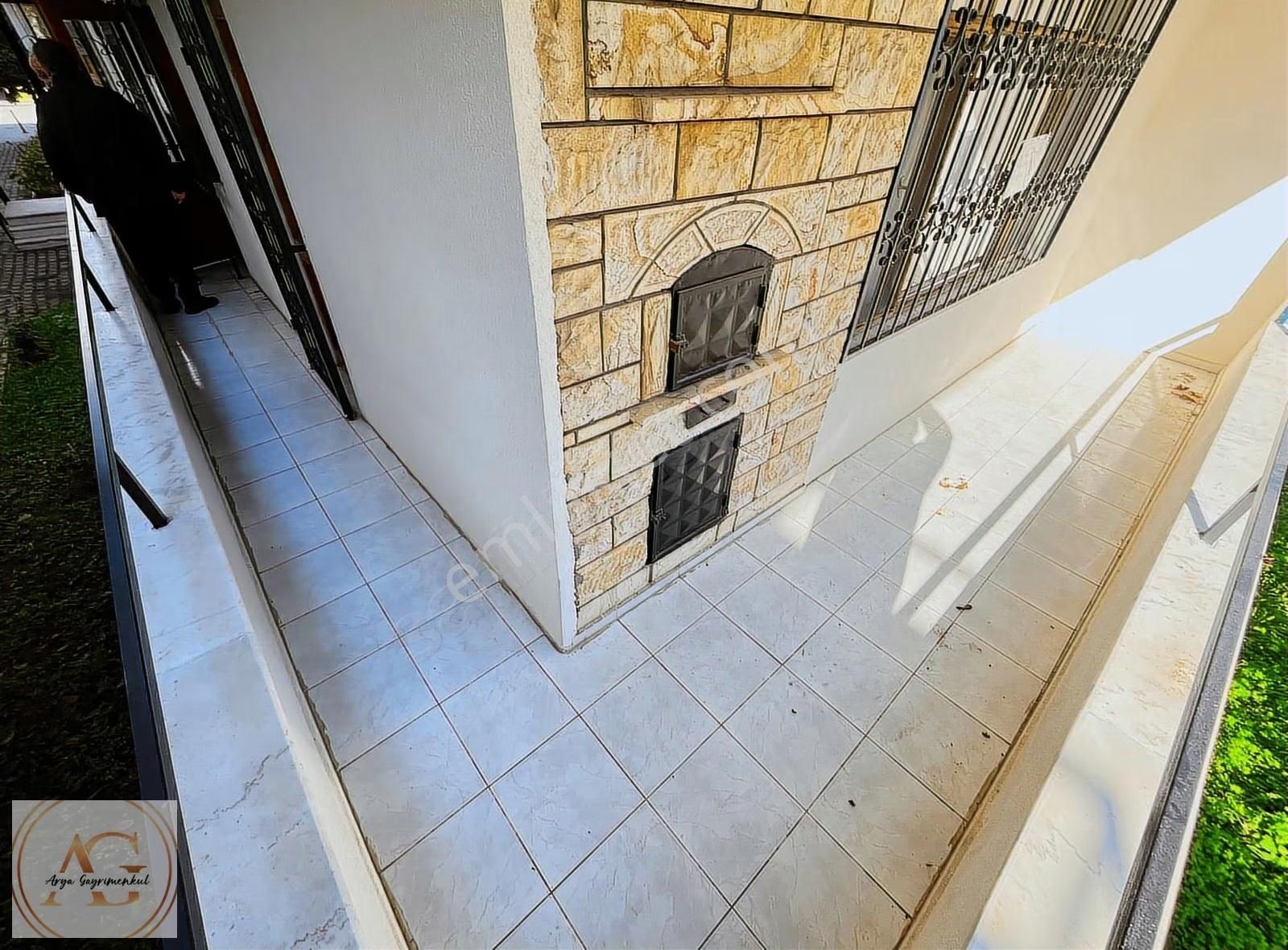 Arya'dan Doktorlar Sitesi Civarı Ön Cephe 2+1 Satılık Daire - Görsel 3