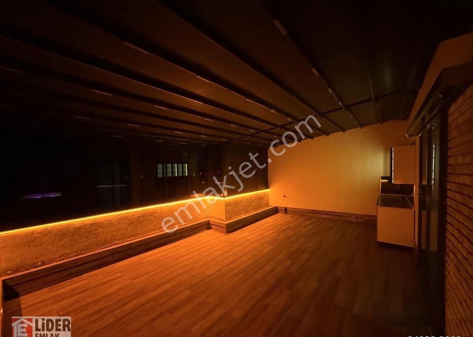 Lider'den Az Katlı Dublex Teraslı Özel İşçilikli 3 Banyolu 5+1 - Görsel 12