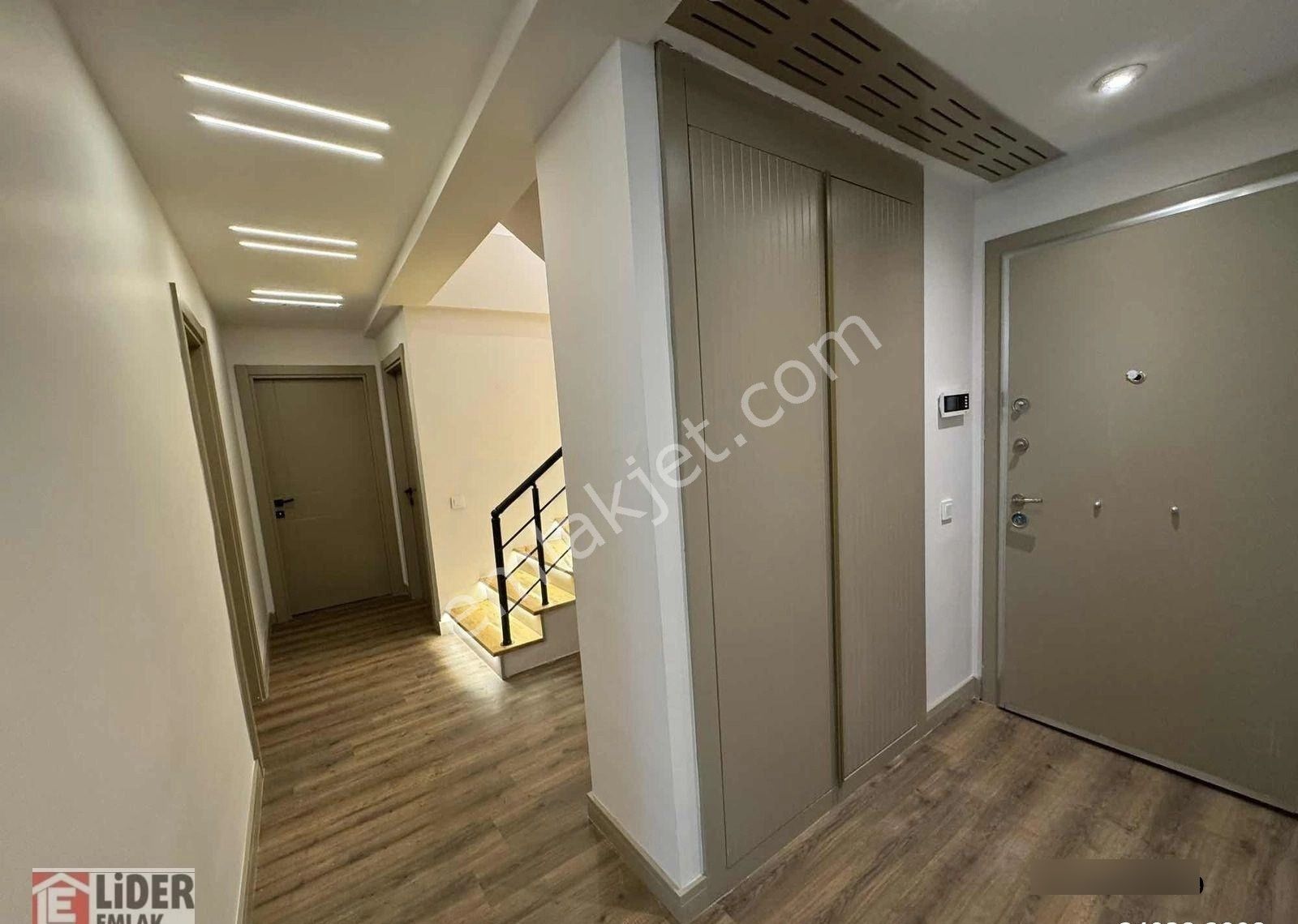 Lider'den Az Katlı Dublex Teraslı Özel İşçilikli 3 Banyolu 5+1 - Görsel 9