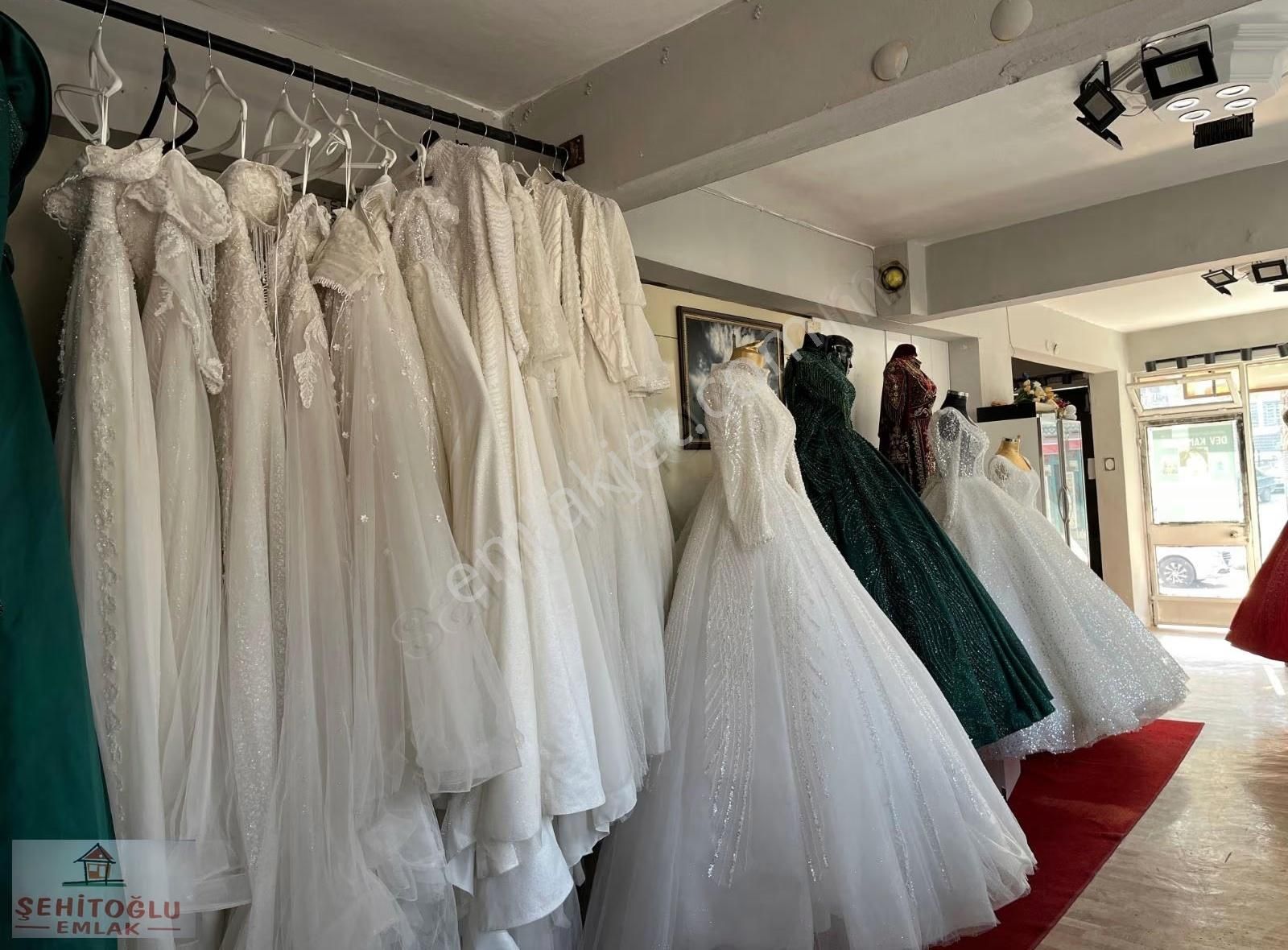 Boyabat Merkezde Devren Satılık Kuaför & Gelinlik Salonu - Görsel 2