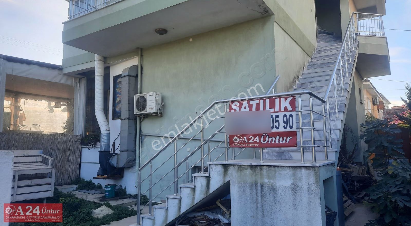 Urla Kalabak'ta Satılık İki Daireli Ve Bir Dükkanlı 276m2 Arsada - Görsel 6