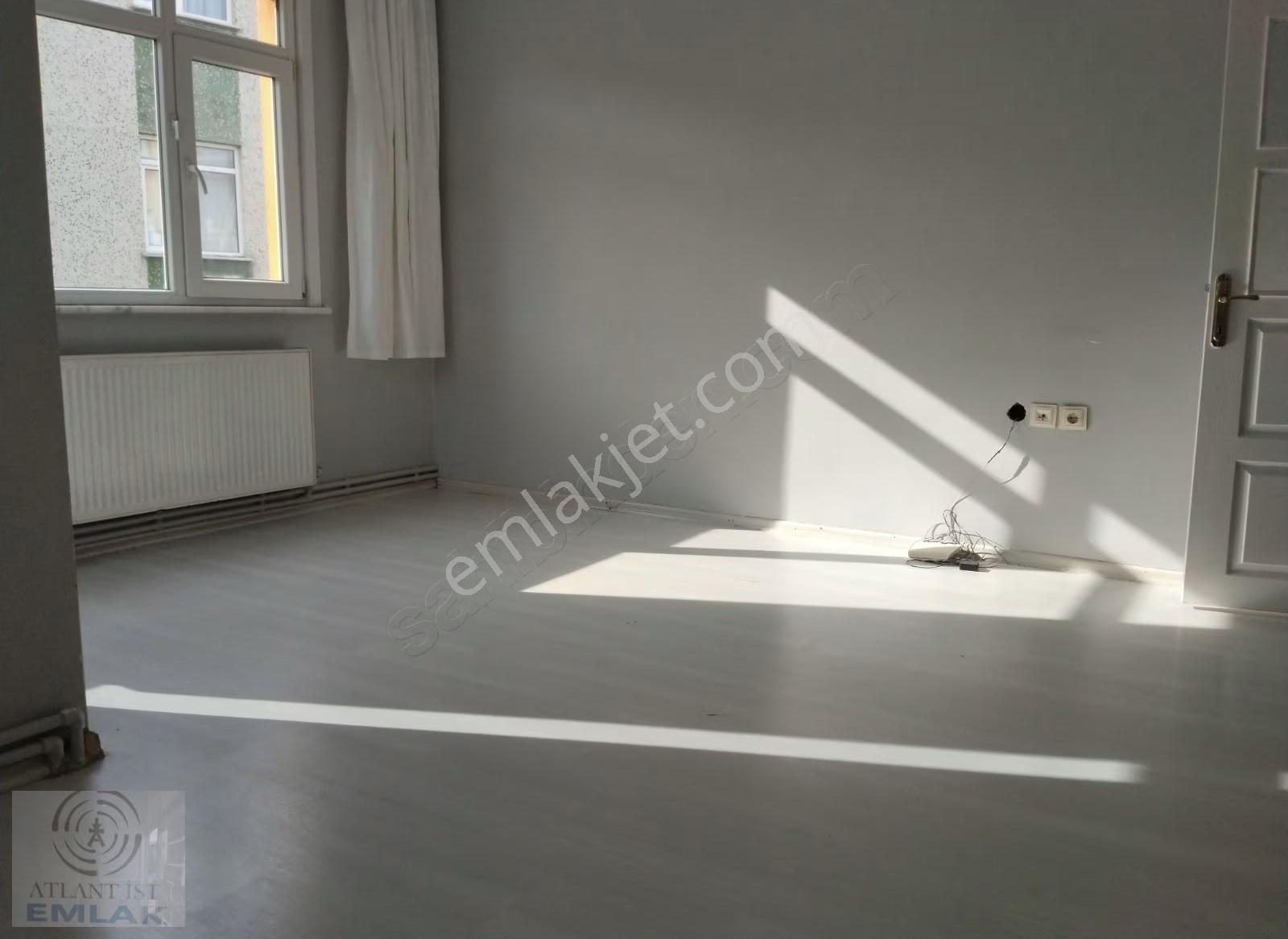 Kayışdağı Son Durakta 2.kat 2+1 100m2 Balkonlu Bakımlı Daire - Görsel 13