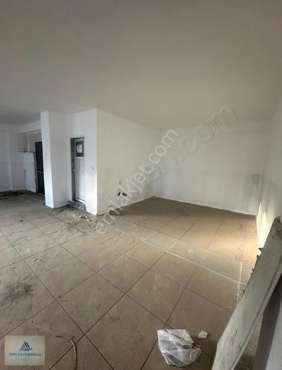 Sultangazi 75. Yıl Mah 300 M2 İmalata Uygun Kiralık İş Yeri - Görsel 8