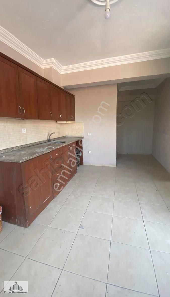 Side De Eşyasız Daire