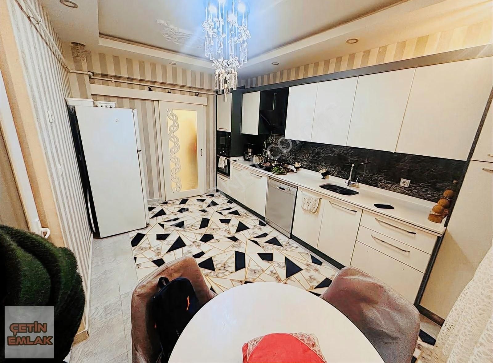 Çetin Emlakdan.kuba Cami Civarında Bakımlı Lüks 2+1 - Görsel 5