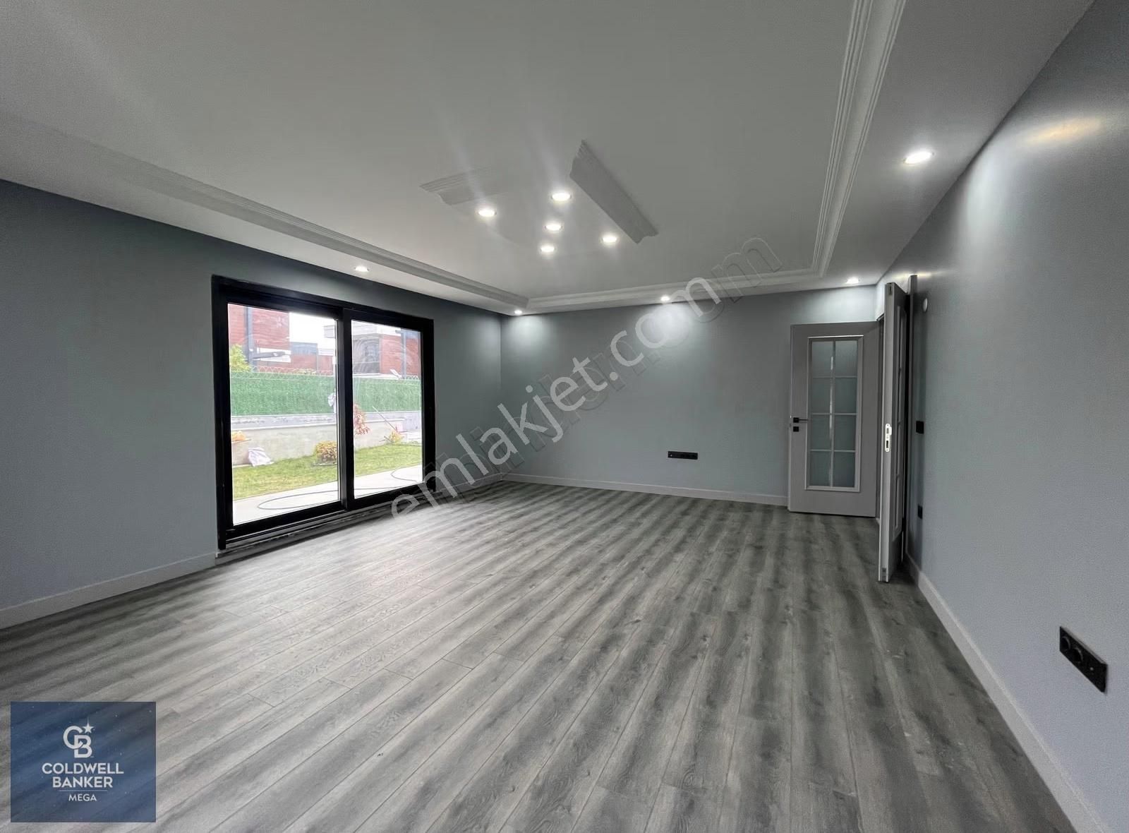 Silivri Ortaköyde Havuzlu Sitede Sıfır, İskanlı 4+1 Villa - Görsel 21