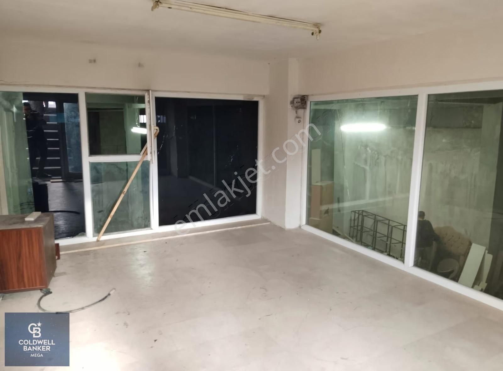 Arnavutköy Merkeze Yakın İslambeyde Yol Kenarı Kiralık Dükkan - Görsel 6