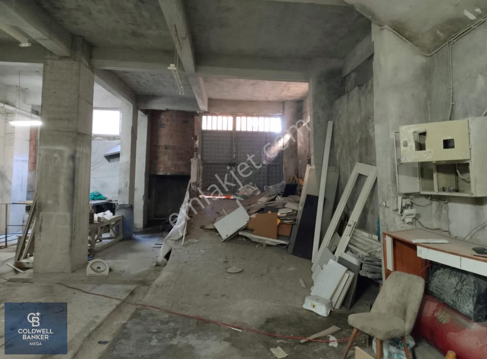 Arnavutköy Merkeze Yakın İslambeyde Yol Kenarı Kiralık Dükkan - Görsel 10