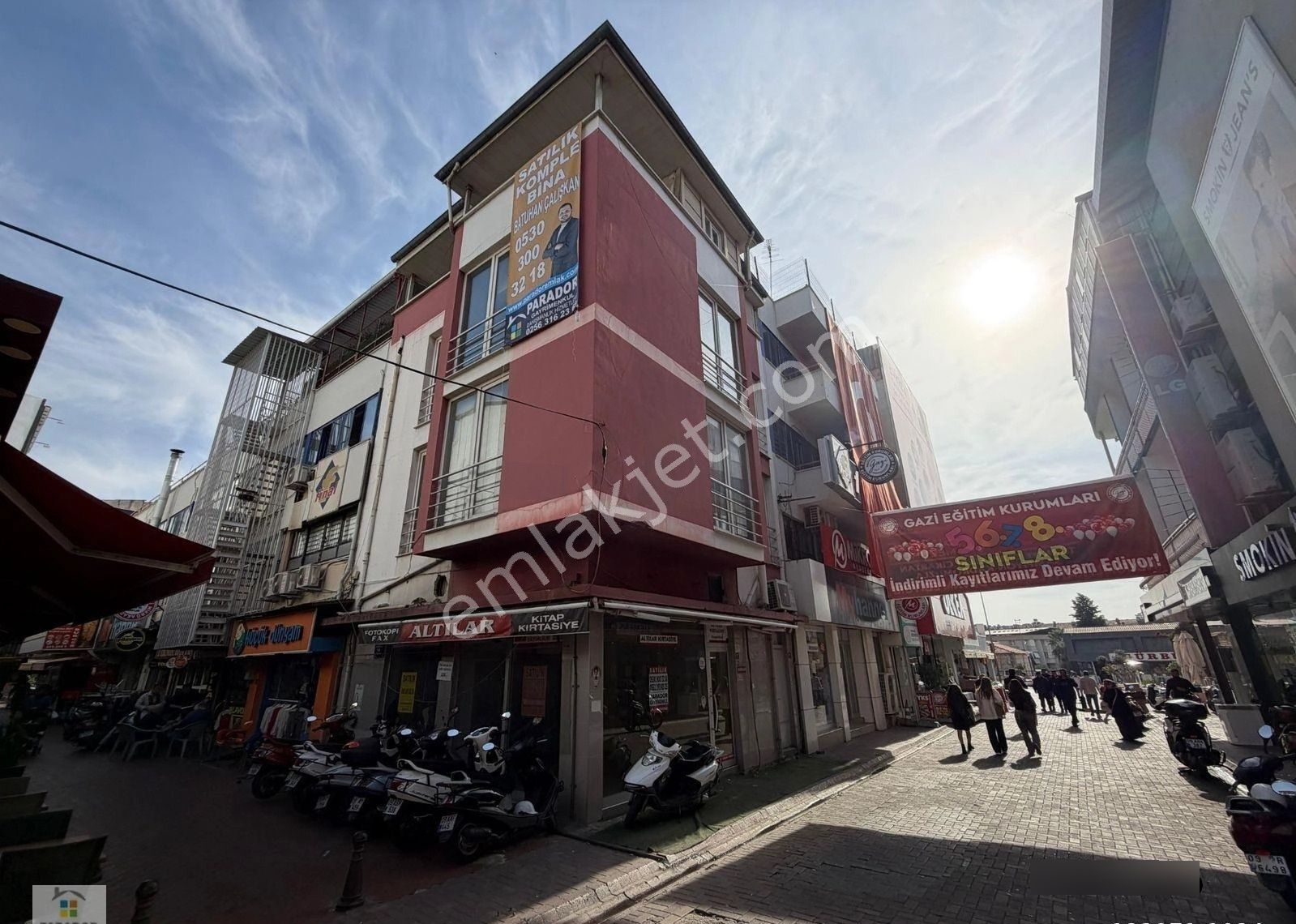 Aydın Nazilli Altıntaş Mahallesinde Komple Satılık 3 Katlı Bina