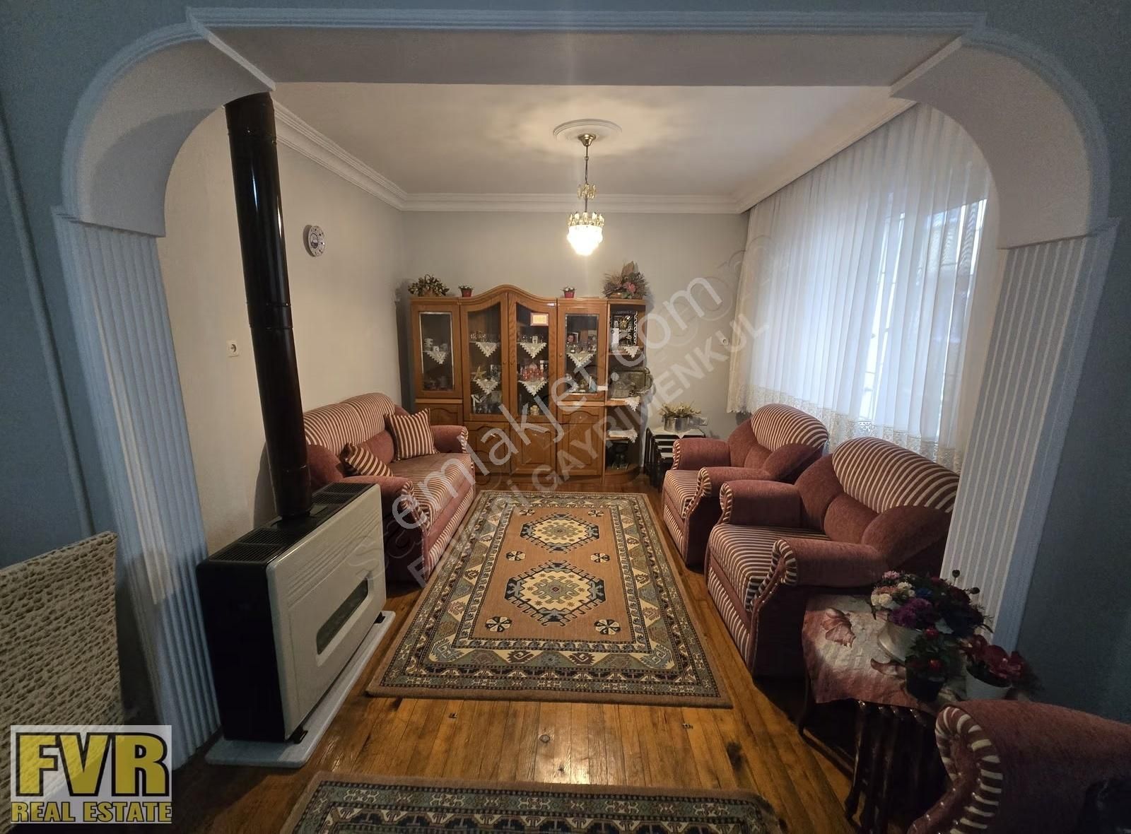 Fvr'den Hürriyet Soğukkuyu Mah. 95 M2 - 2+1 Kiralık Giriş Kat