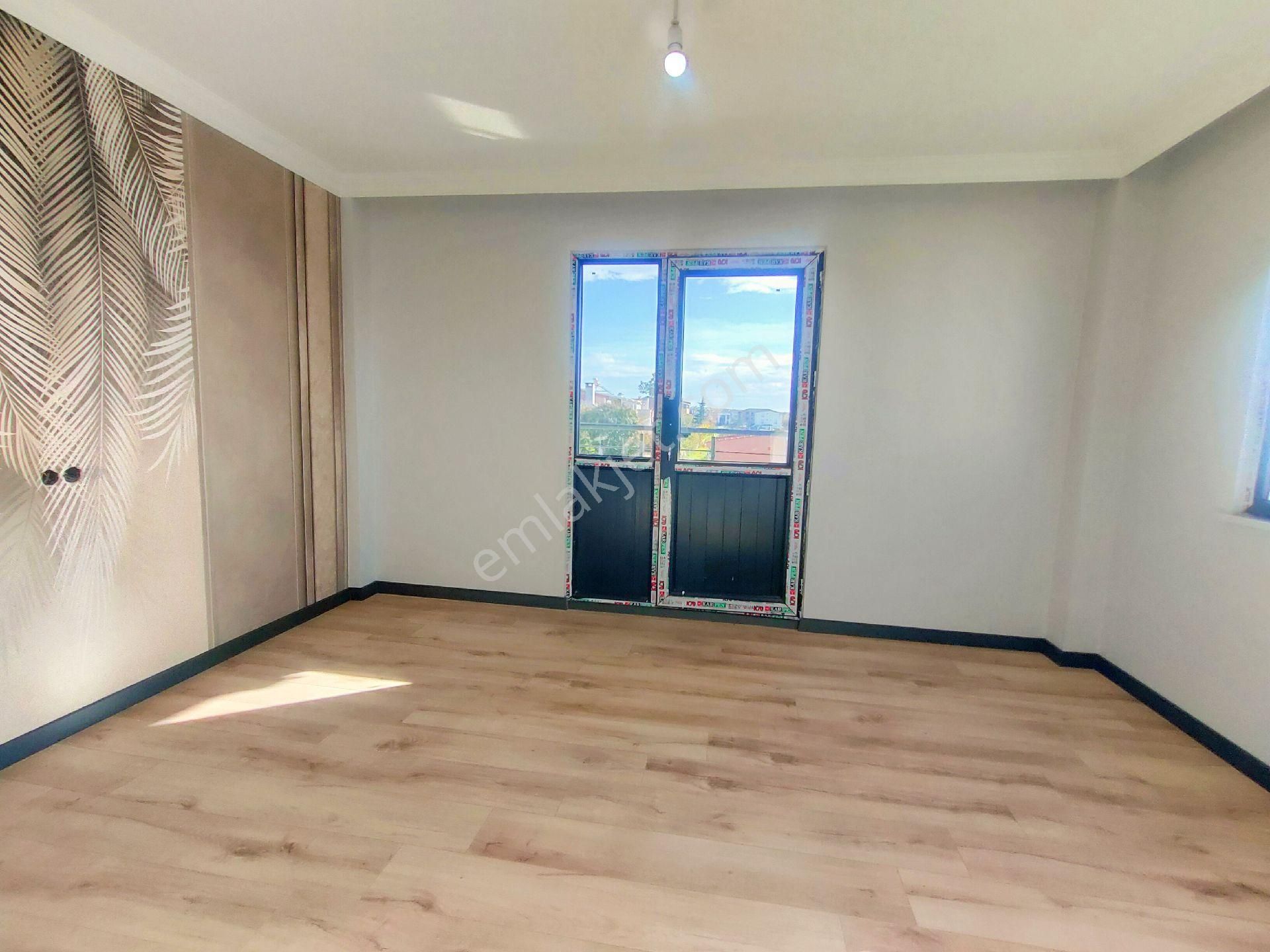 Kartallardan Büyük Bahçeli Deniz Manzaralı Ferah Ve Geniş Yazlık Villa - Görsel 26