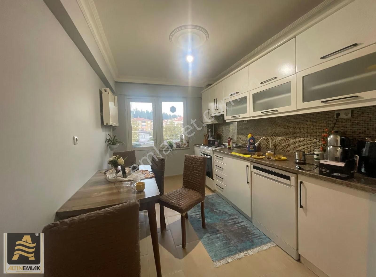 Erenler Mah.ihlamur Evler Sit.satılık Daire 3+1 Çatı Dübleks - Görsel 2