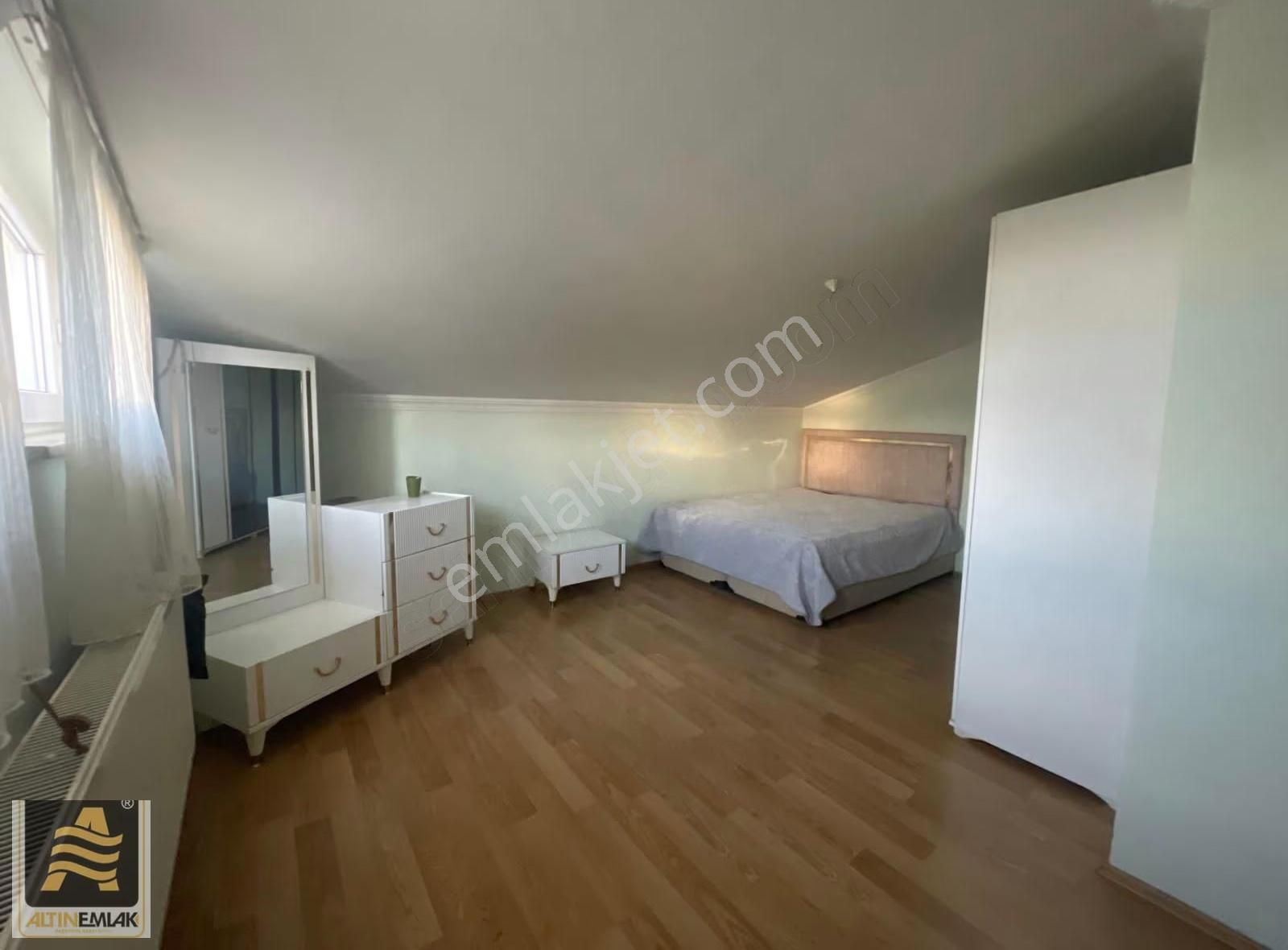 Erenler Mah.ihlamur Evler Sit.satılık Daire 3+1 Çatı Dübleks - Görsel 9