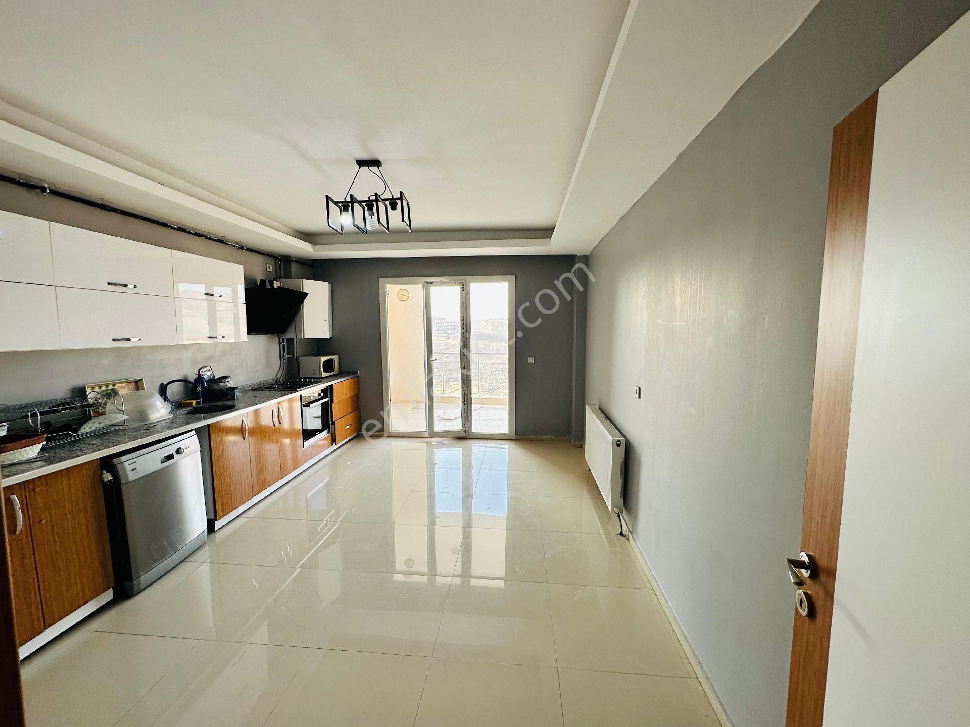 Dinç Emlaktan Satılık 3+1 Site İçinde - Görsel 4