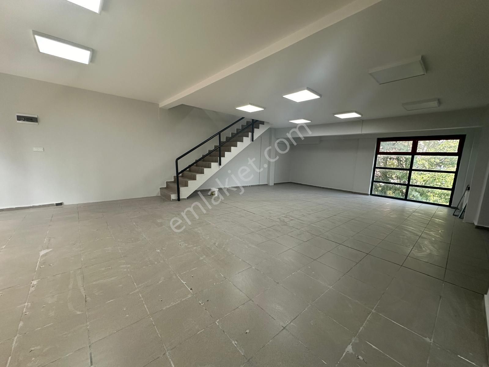 Tekstilkent Emlak'tan 200 M2 Masrafsız Kiralık İş Yeri & Ofis