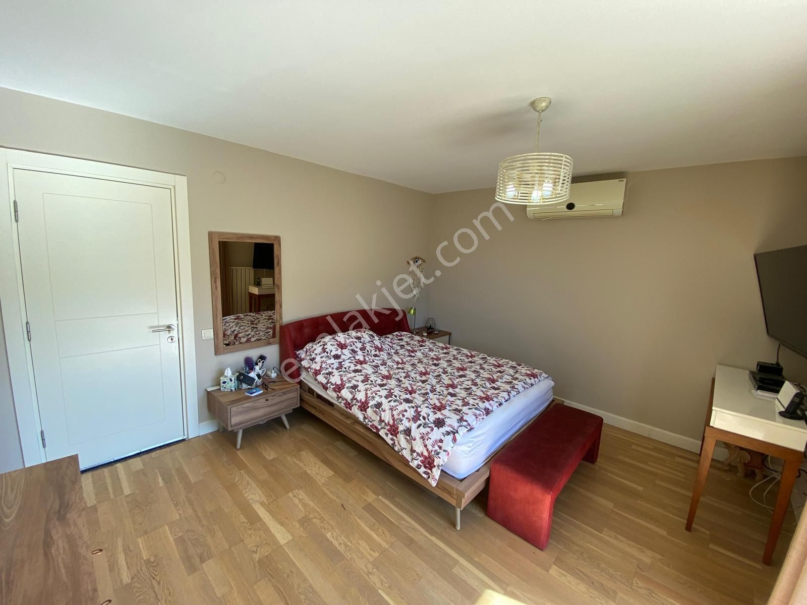 Goldhouse Dan Satılık Villa Yeşilüzümlü De Havuzlu 4+1 - Görsel 24
