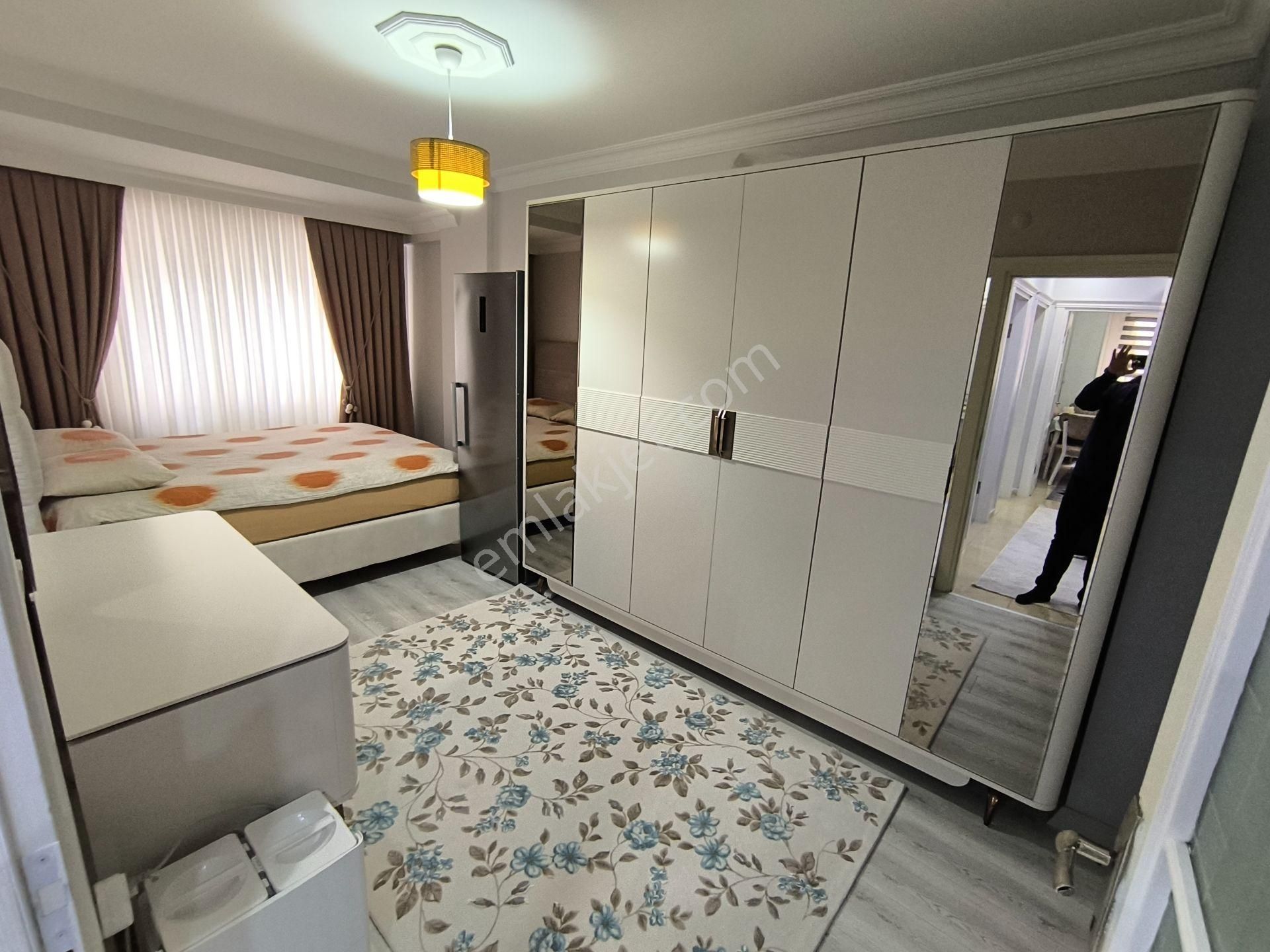 Yenibosna 3+1 2,kat Güney Cephe Lüxs Daire-ciddi Alıcılara Gösterim Yapılıyor - Görsel 3