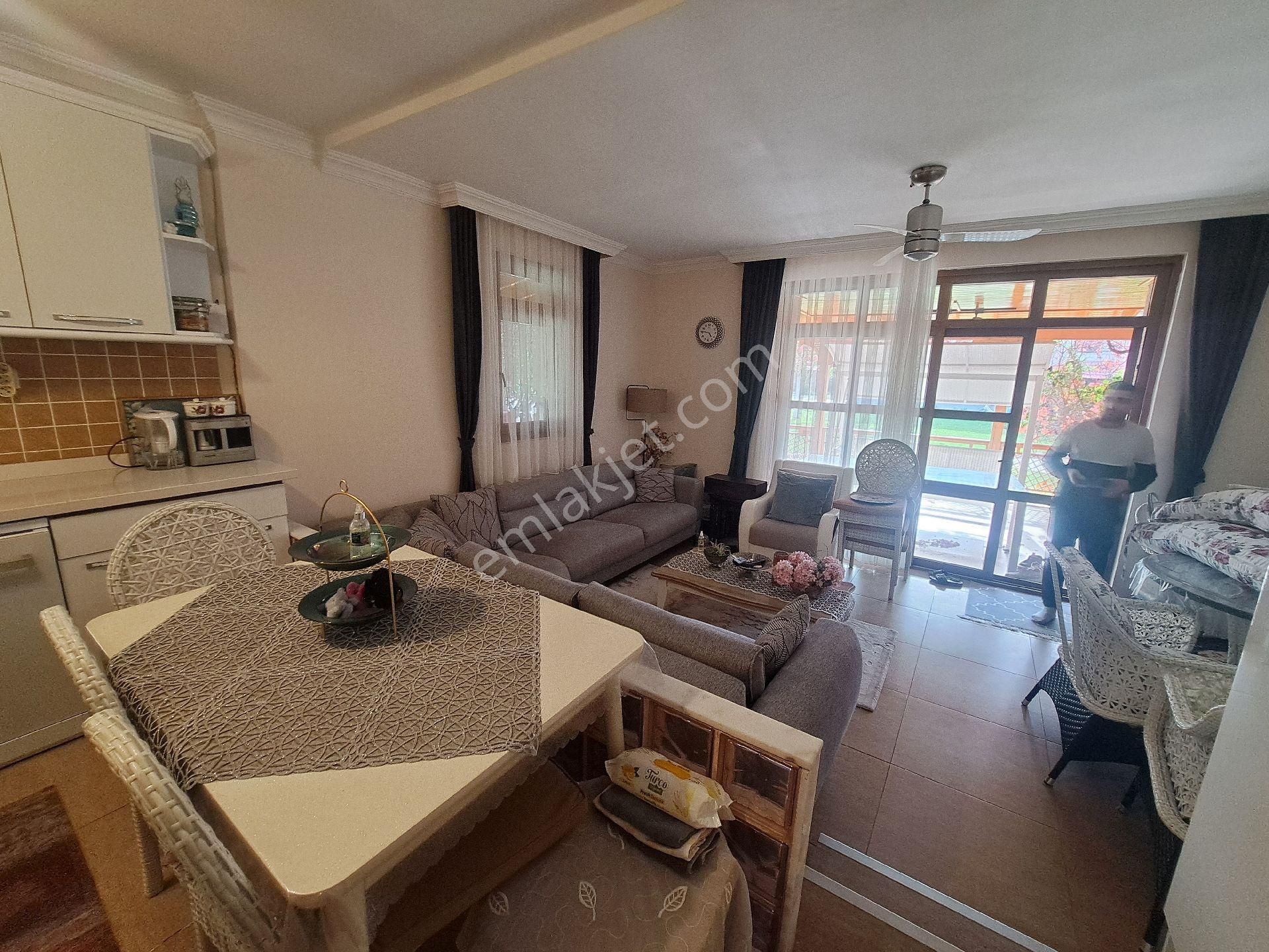 Seferihisar Ürkmez De 3+1 Havuzlu Site İçerisinde Satılık Villa - Görsel 10