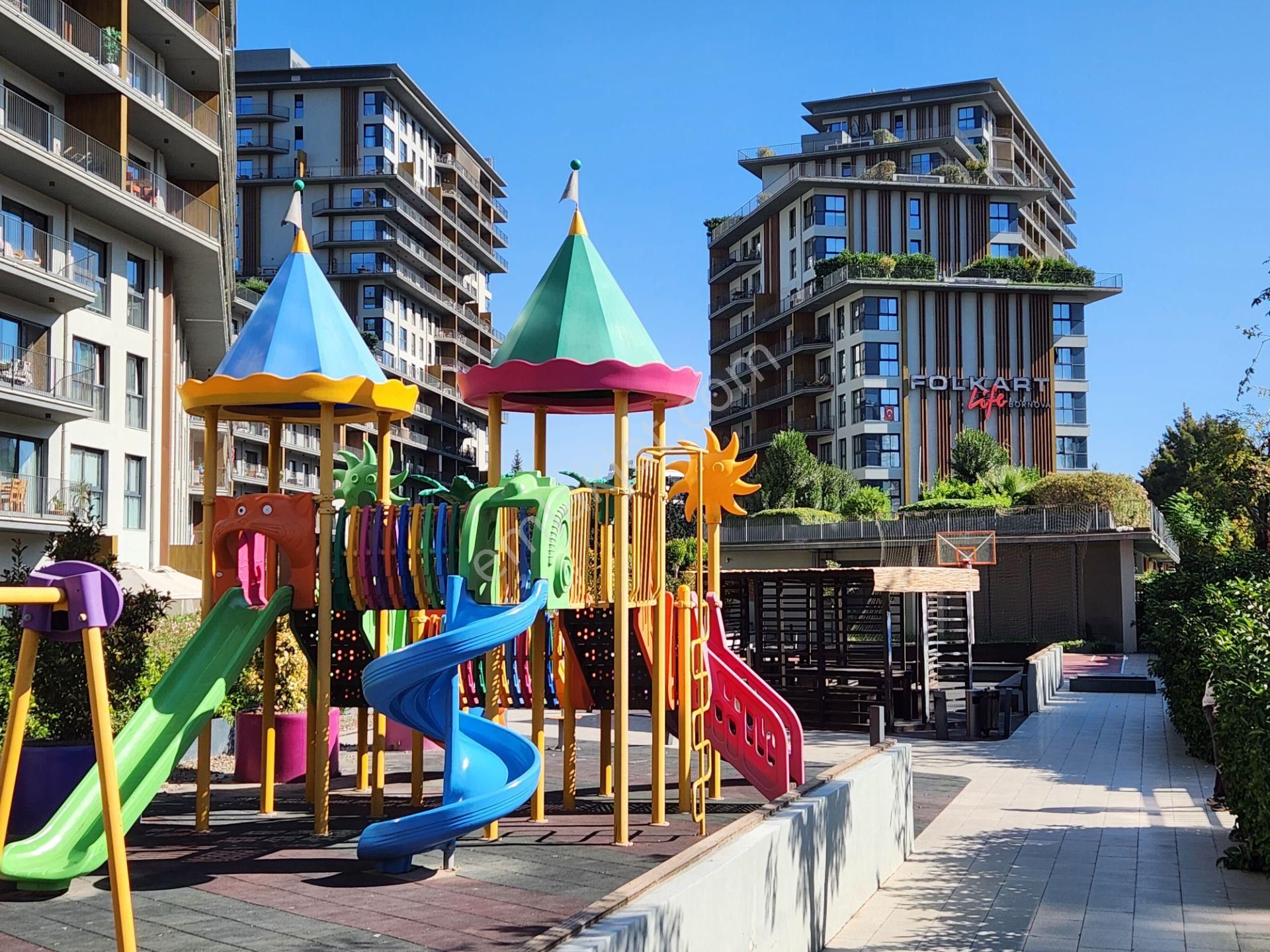 Bornova Folkart Life Site'sinde Kiralık 2+1 Daire