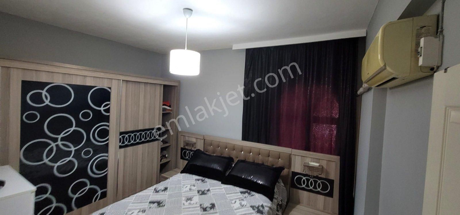 Mezitlide Site İçi Havuzlu Denize Sıfır 2+1 Geniş Oturum Daire - Görsel 8