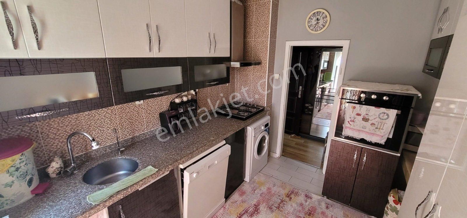 Mezitlide Site İçi Havuzlu Denize Sıfır 2+1 Geniş Oturum Daire - Görsel 11