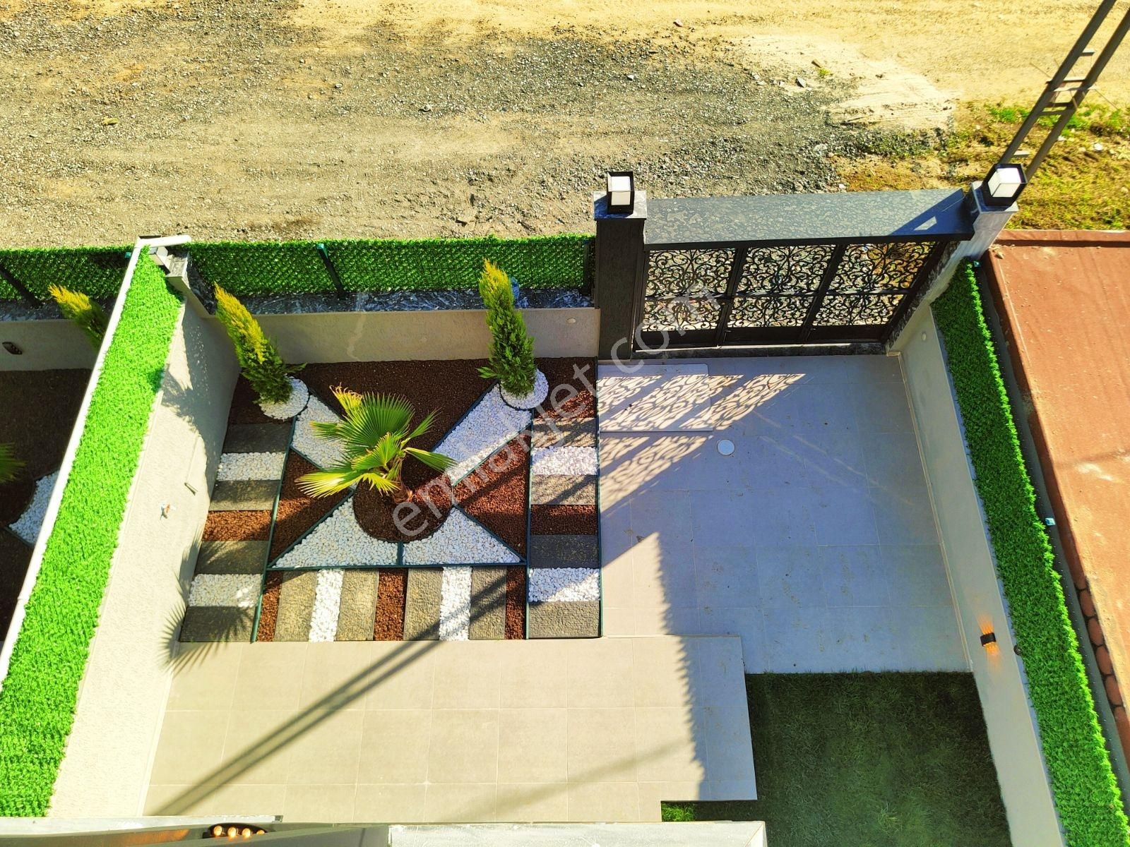 Kartallar'dan Merkezi Konumda Saray Yavrusu 4+1 Villa - Görsel 27