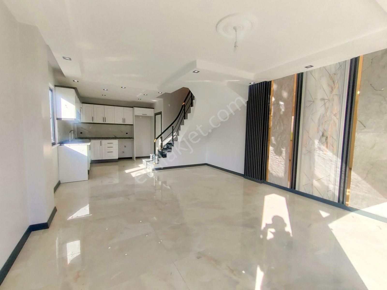 Kartallar'dan Merkezi Konumda Saray Yavrusu 4+1 Villa - Görsel 19