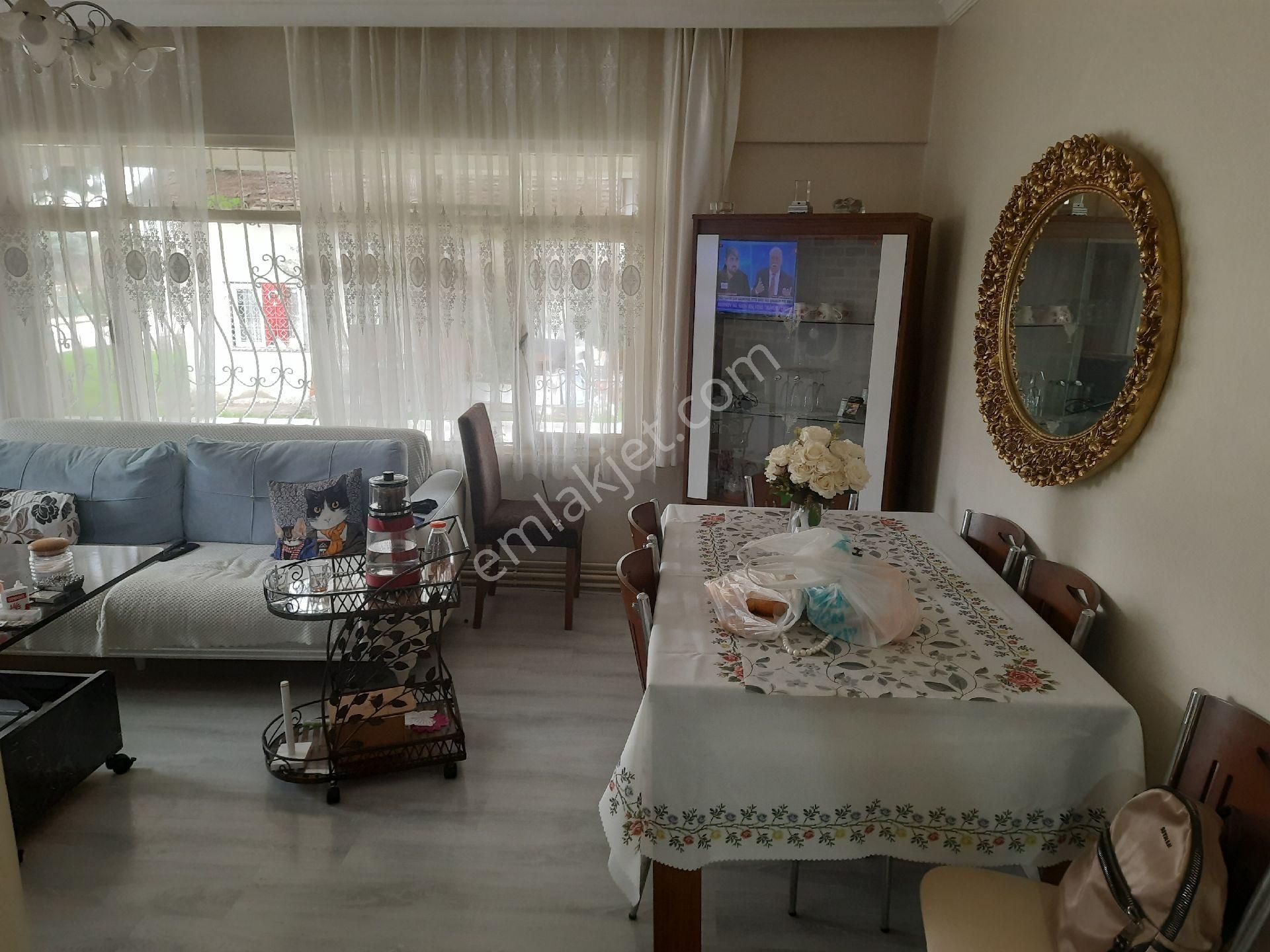 Hazal Emlkatan Satılık Daire Yüksek Giriş Dogaldazli Merkezi Yerde