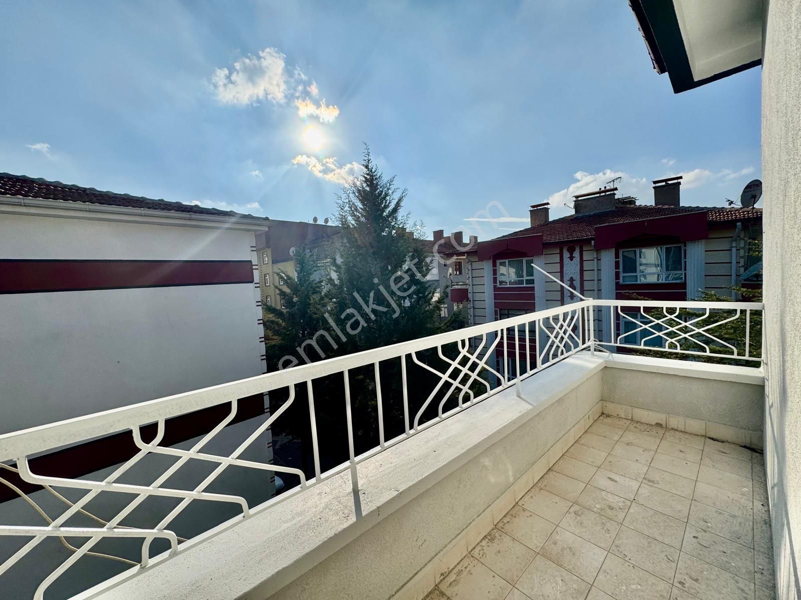 İmir Emlak'tan Bu Fiyat Kaçmaz Merkezde Katta G.cephe 3+1 Daire - Görsel 27